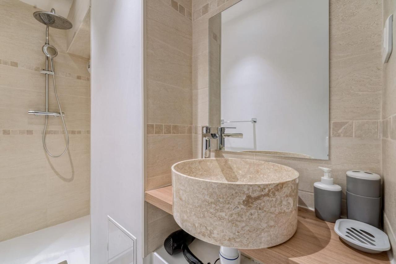 Beautiful Apartement With 2 Bedrooms In Paris Centre Εξωτερικό φωτογραφία